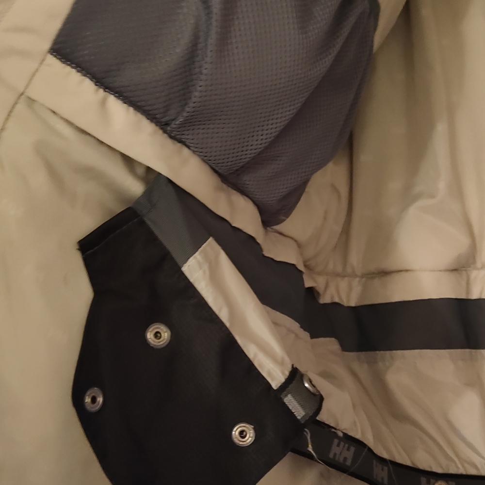 Coat - Picture 5 of 6